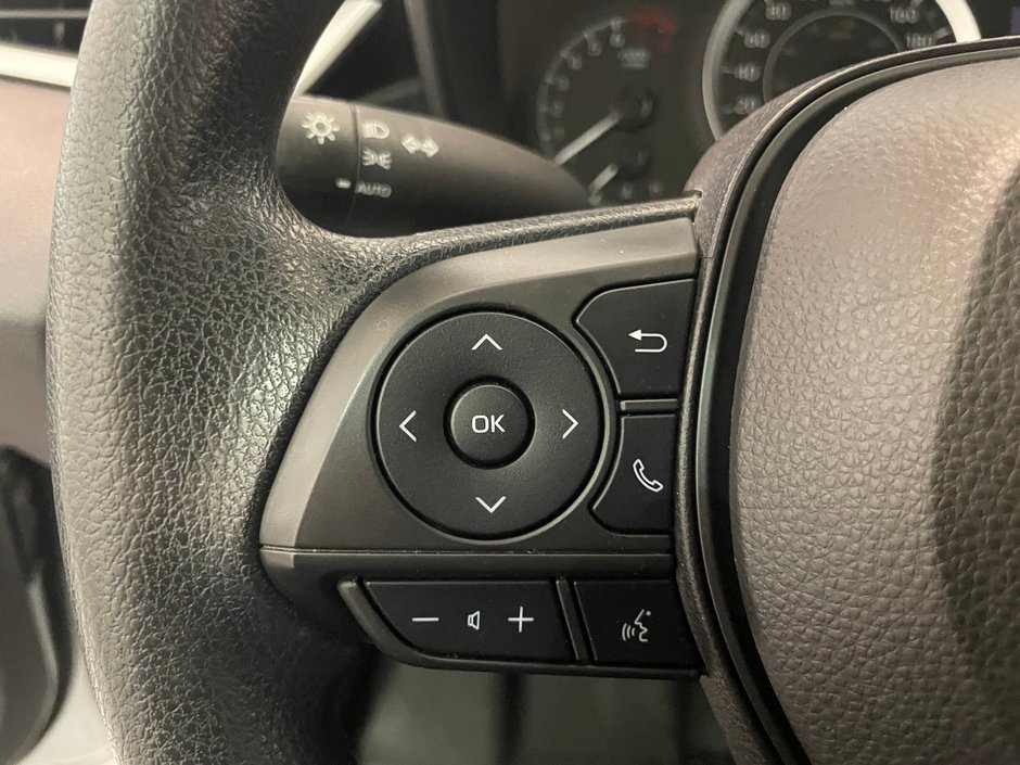 2022 Toyota Corolla LE-12