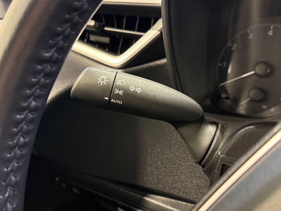 2023 Toyota Corolla SE-16