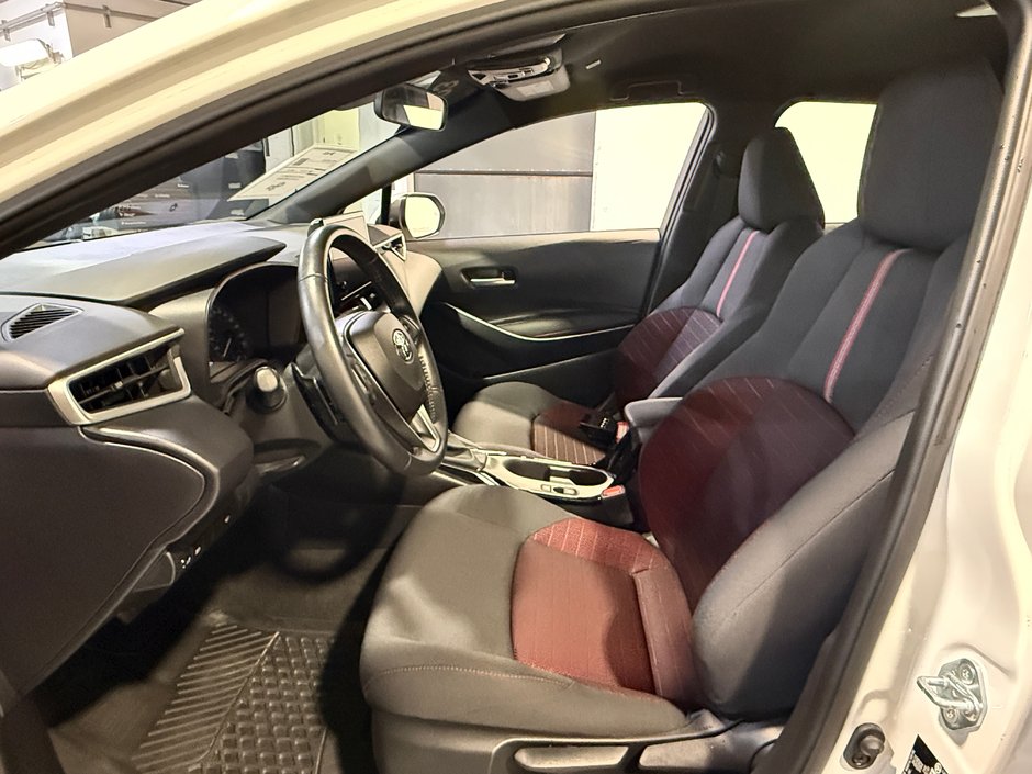 2023 Toyota Corolla SE-12