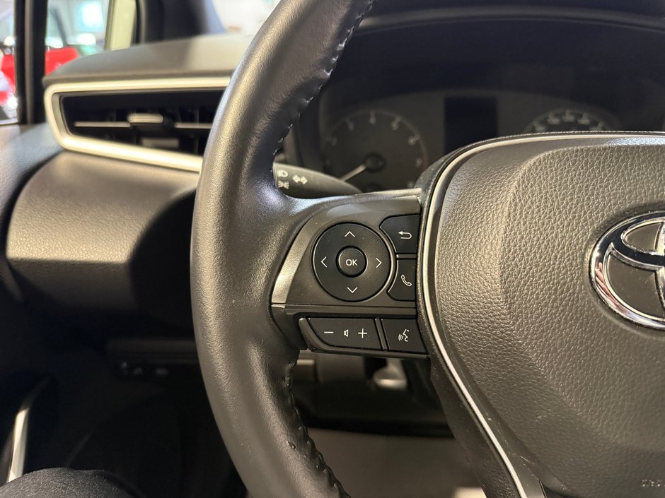 2023 Toyota Corolla SE-14