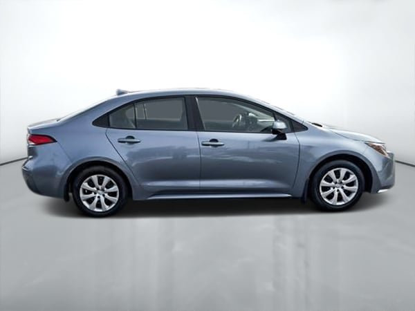 Toyota Corolla LE 2024-7