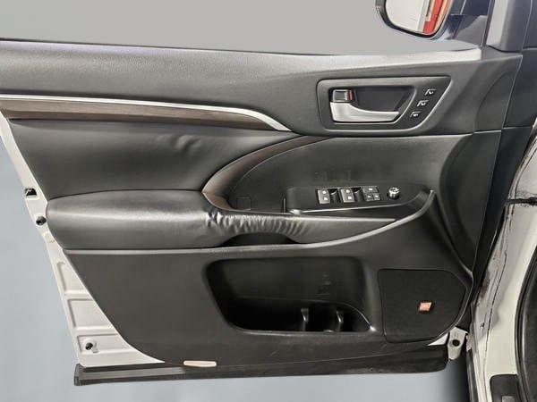 2014 Toyota Highlander LIMITED-11