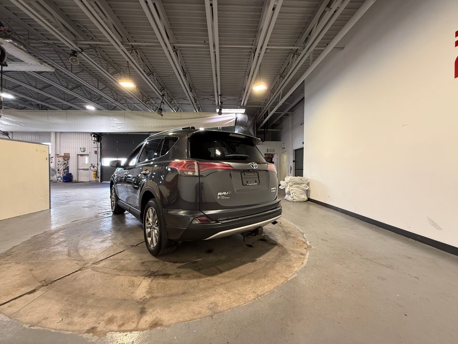 Toyota RAV4 hybride LIMITED AWD 2016-4