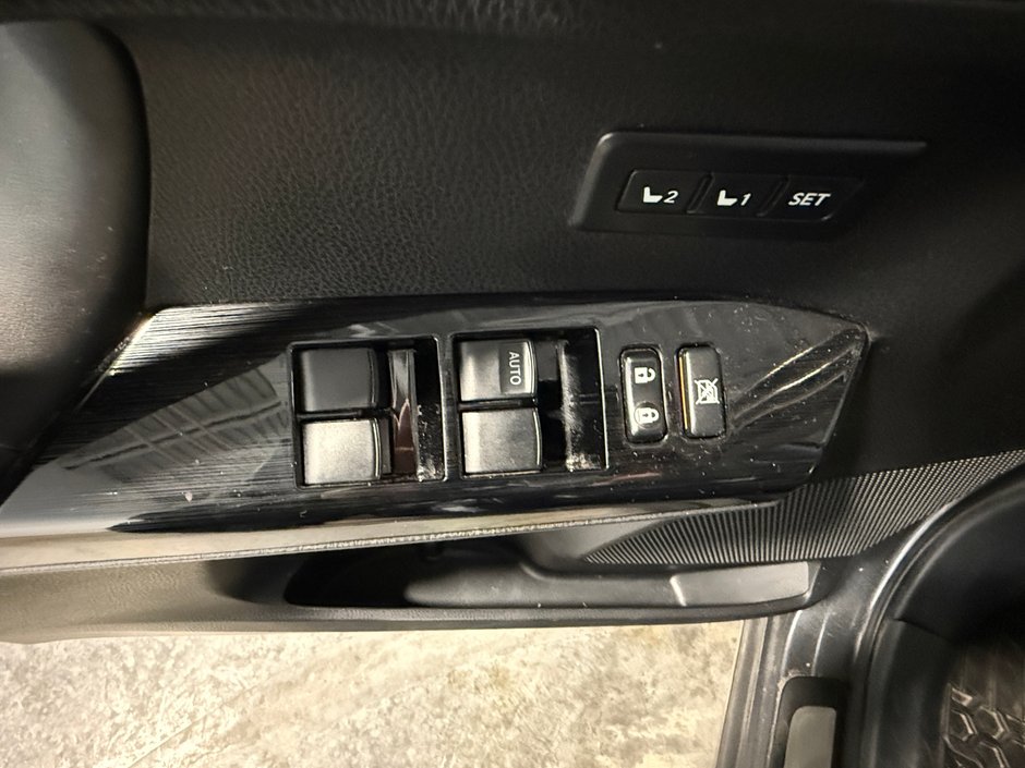 Toyota RAV4 hybride LIMITED AWD 2016-12