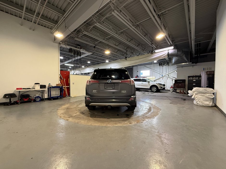 Toyota RAV4 hybride LIMITED AWD 2016-3