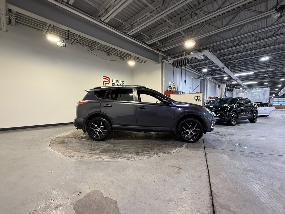 2017 Toyota RAV4 hybride SE-1