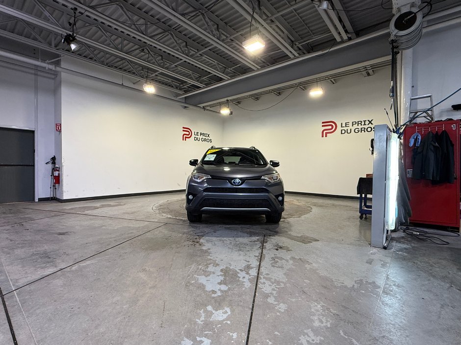 2017 Toyota RAV4 hybride SE-7