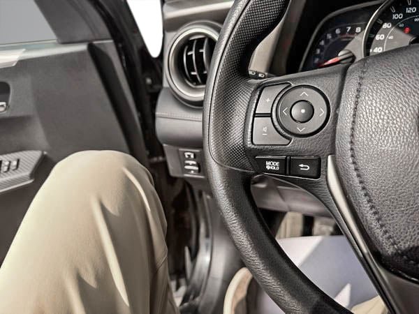 2015 Toyota RAV4 XLE AWD-17