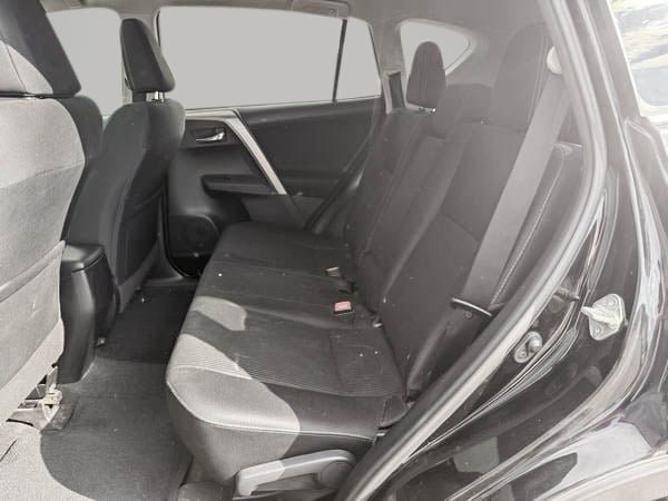 2015 Toyota RAV4 XLE AWD-26