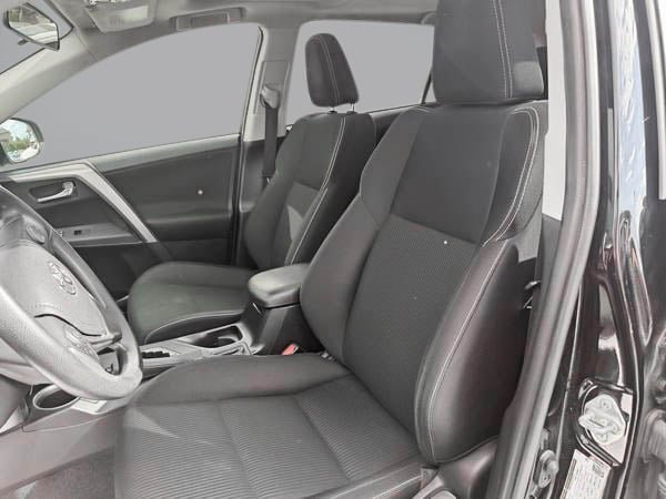 2015 Toyota RAV4 XLE AWD-13