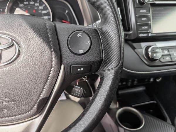 2015 Toyota RAV4 XLE AWD-18