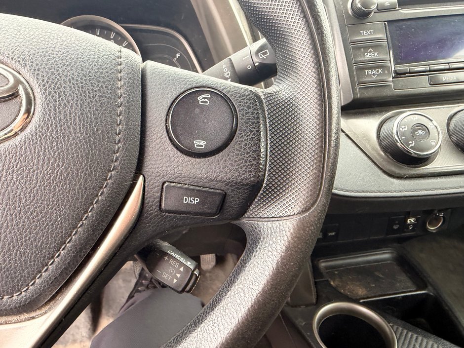Toyota RAV4 LE AWD 2015-15