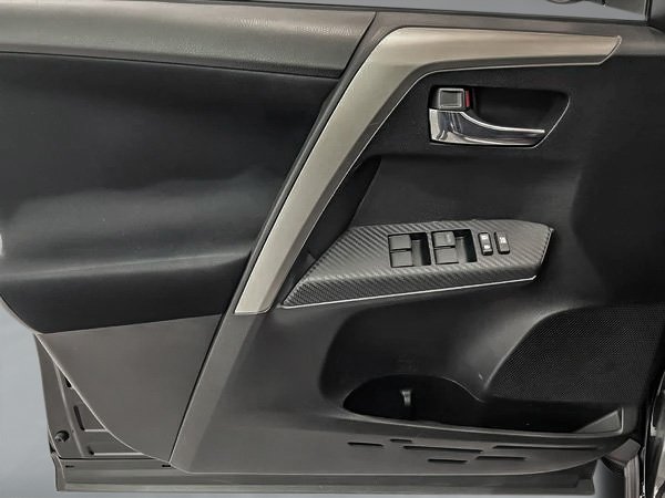 Toyota RAV4 XLE AWD 2015-9