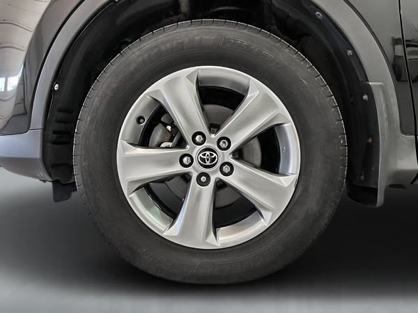 Toyota RAV4 XLE AWD 2015-6