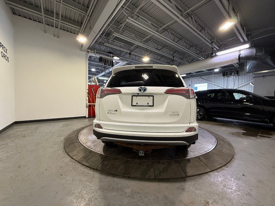 Toyota RAV4 HYBRID LE+ 2018-3