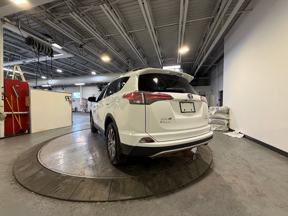 Toyota RAV4 HYBRID LE+ 2018-4