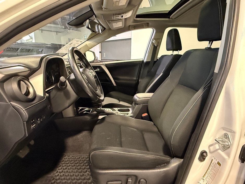 Toyota RAV4 HYBRID LE+ 2018-13