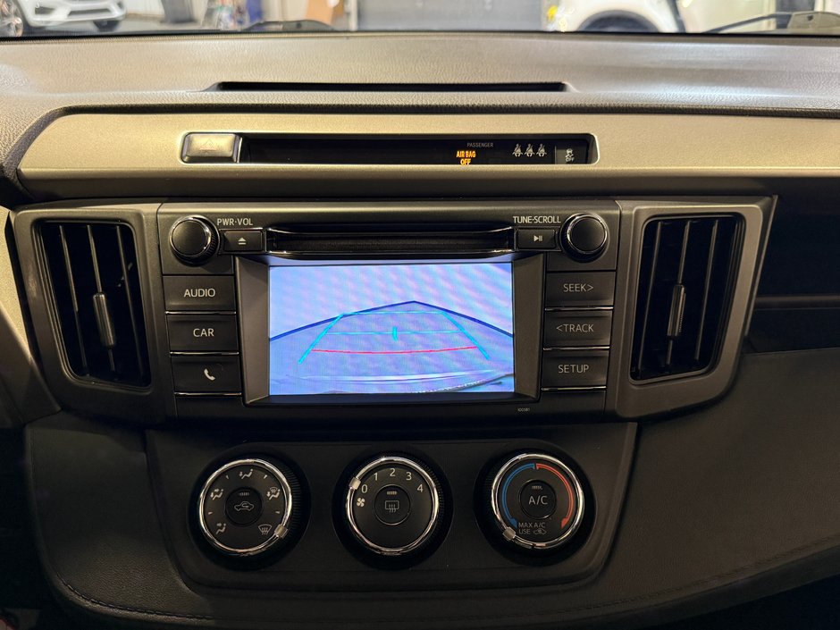 Toyota RAV4 LE 2018-20