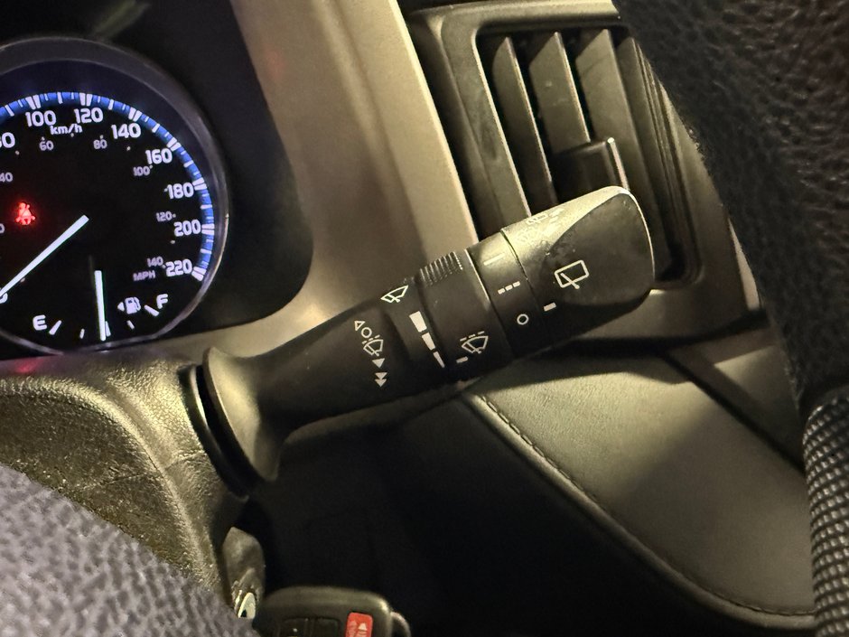 Toyota RAV4 LE 2018-17