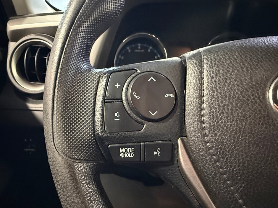 Toyota RAV4 LE 2018-14