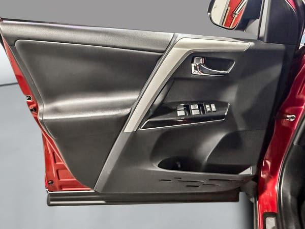 Toyota RAV4 xle 2018-11