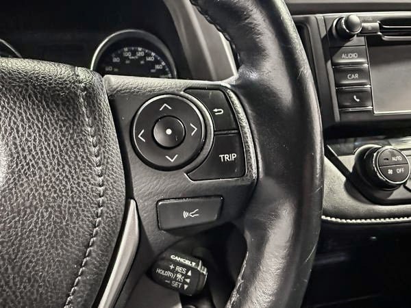 Toyota RAV4 xle 2018-17