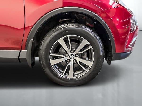 Toyota RAV4 xle 2018-10