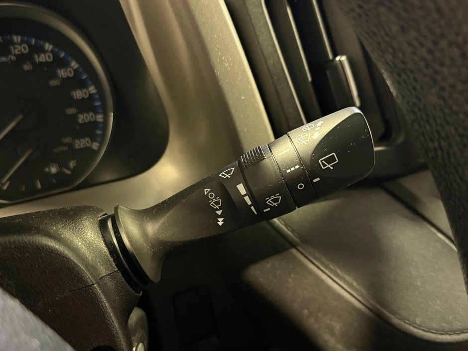 Toyota RAV4 LE 2018-18