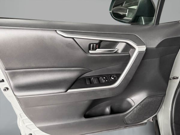 2019 Toyota RAV4 TRAIL AWD-9