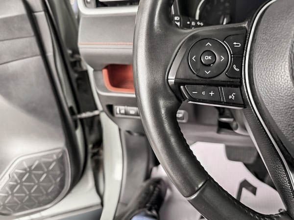 2019 Toyota RAV4 TRAIL AWD-16