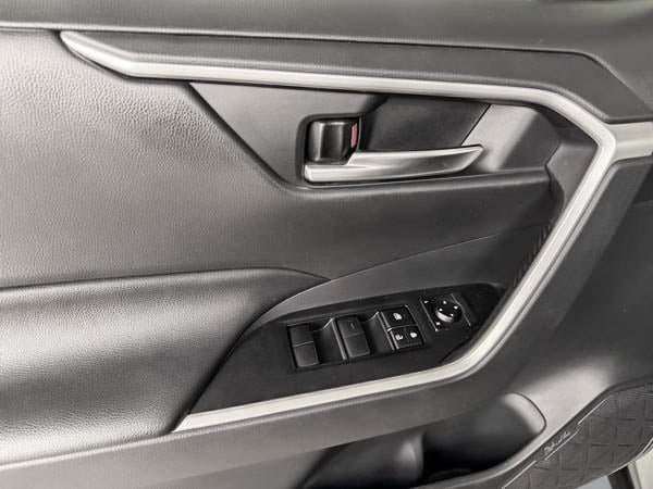 2019 Toyota RAV4 TRAIL AWD-10