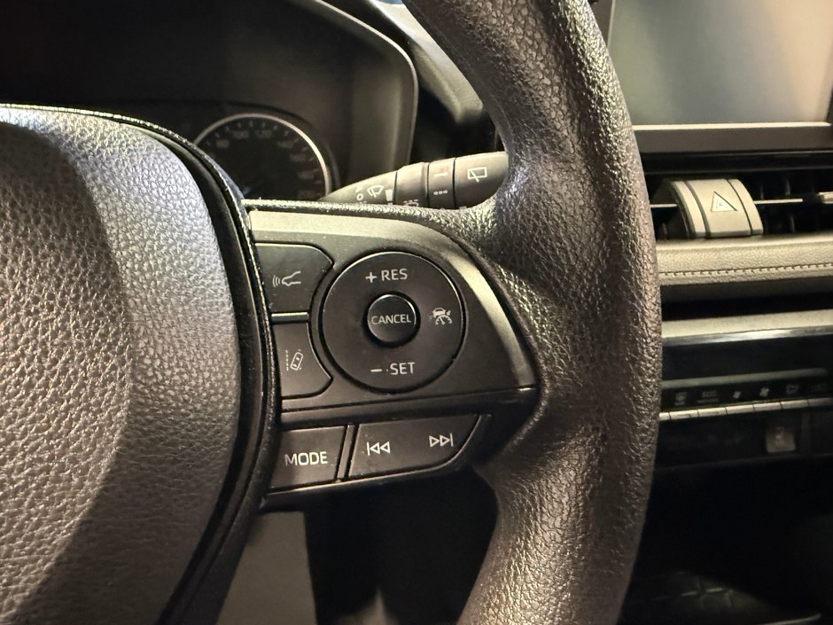 2019 Toyota RAV4 LE HYBRIDE-15
