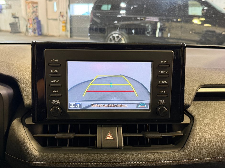 2019 Toyota RAV4 LE HYBRIDE-20