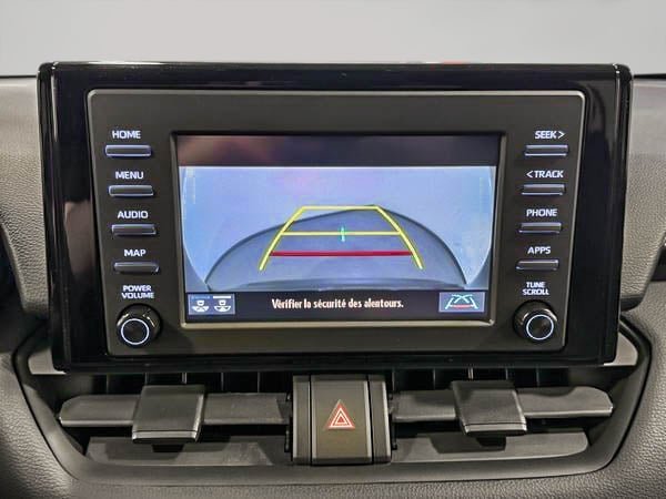Toyota RAV4 LE 2021-20