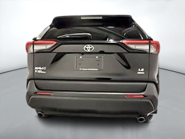 Toyota RAV4 LE 2021-3