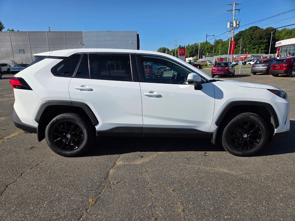 2022 Toyota RAV4 LE-1