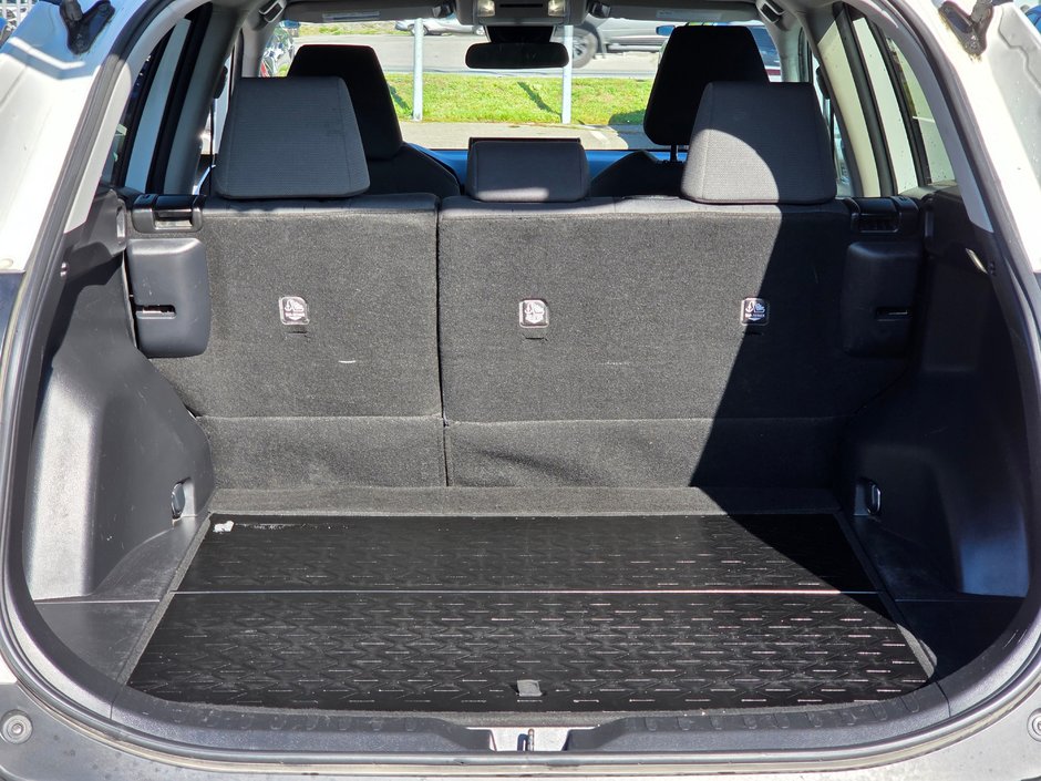 2022 Toyota RAV4 LE-17