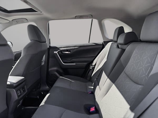 2022 Toyota RAV4 XLE-7
