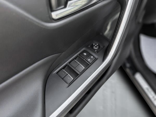 2022 Toyota RAV4 XLE-9