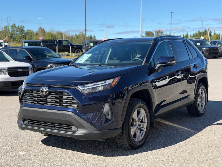 Toyota RAV4 XLE 2022-6