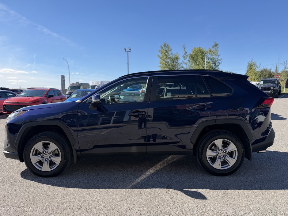 Toyota RAV4 XLE 2022-5