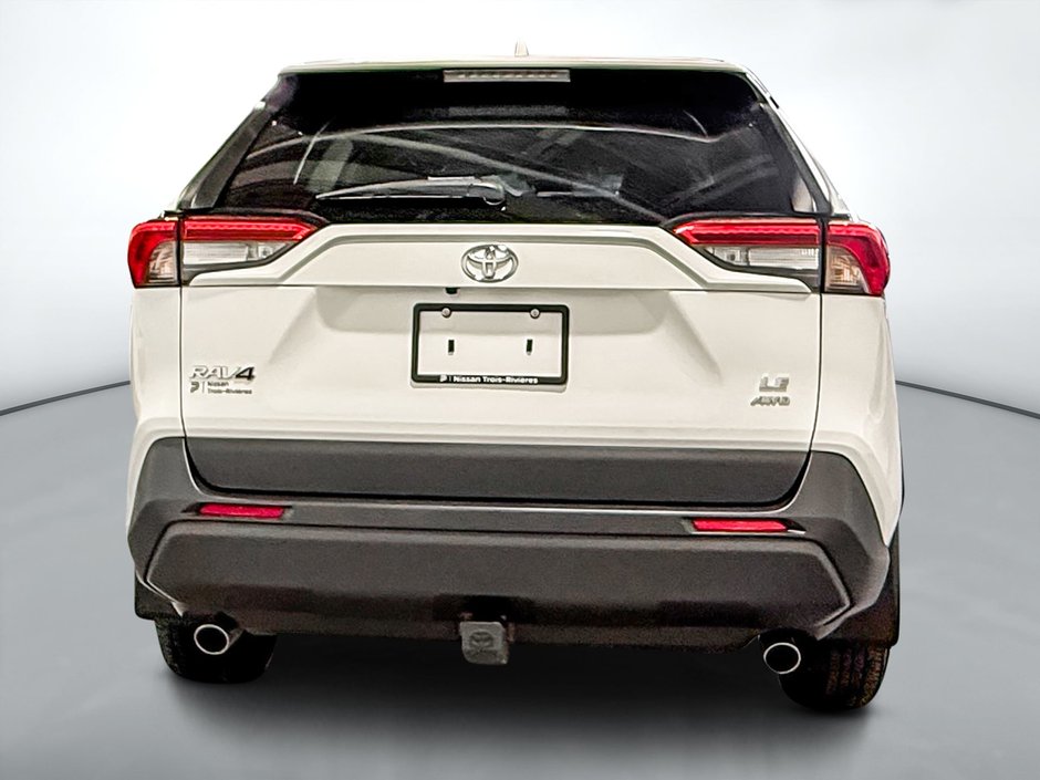 Toyota RAV4 LE AWD 2022-3