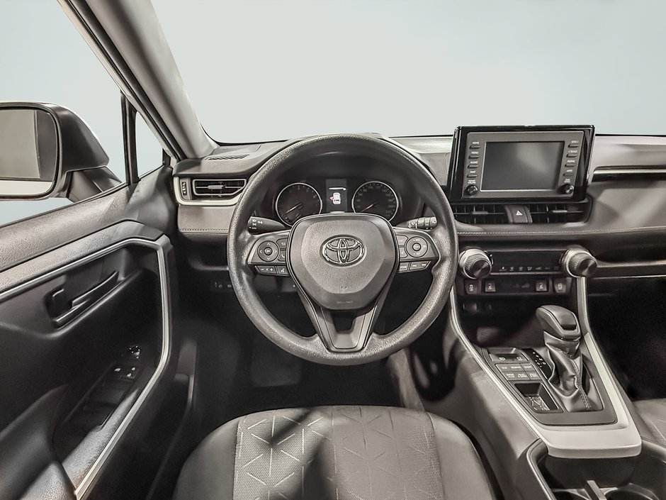 Toyota RAV4 LE AWD 2022-13