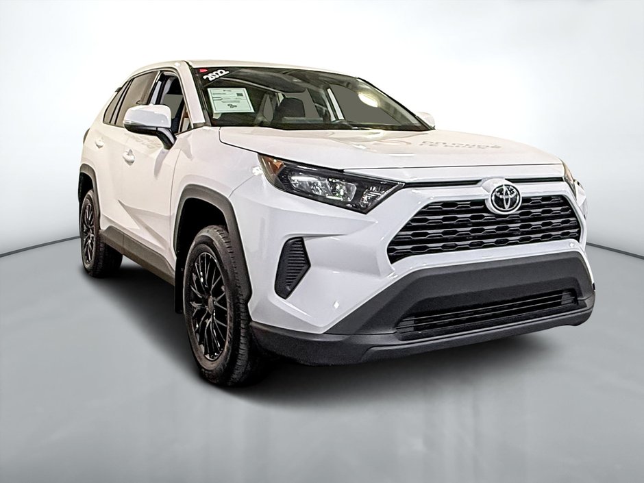 Toyota RAV4 LE AWD 2022-0