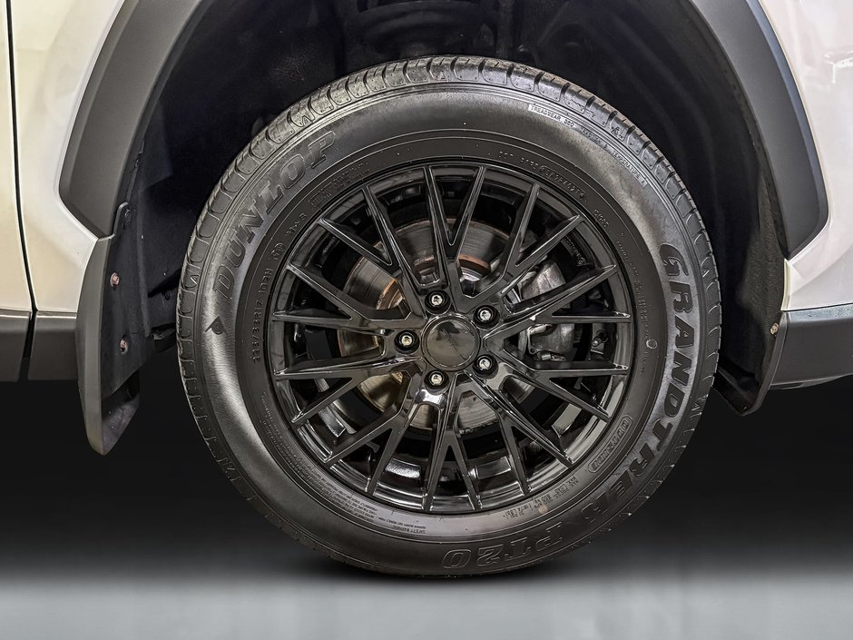 Toyota RAV4 LE AWD 2022-9