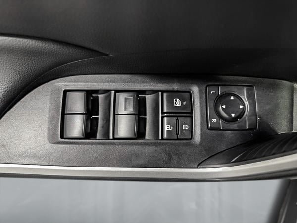 2023 Toyota RAV4 LE-11