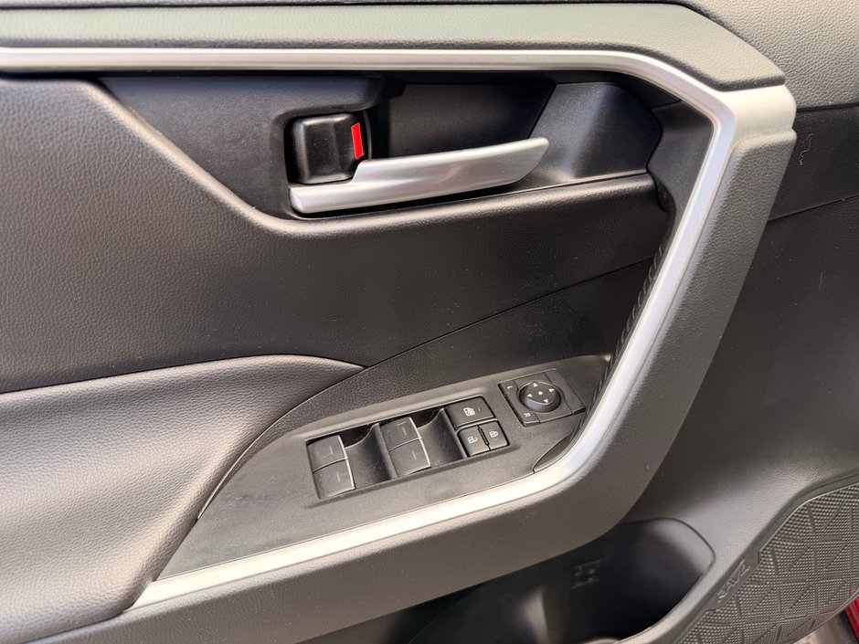 2024 Toyota RAV4 XLE AWD-11