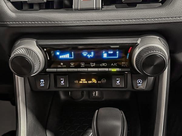 2024 Toyota RAV4 LE-21