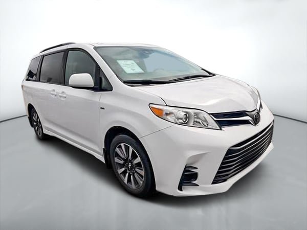 2018 Toyota Sienna LE AWD-0