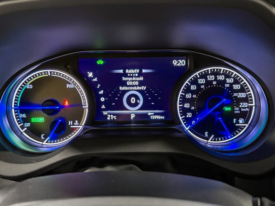 2024 Toyota Venza XLE-23